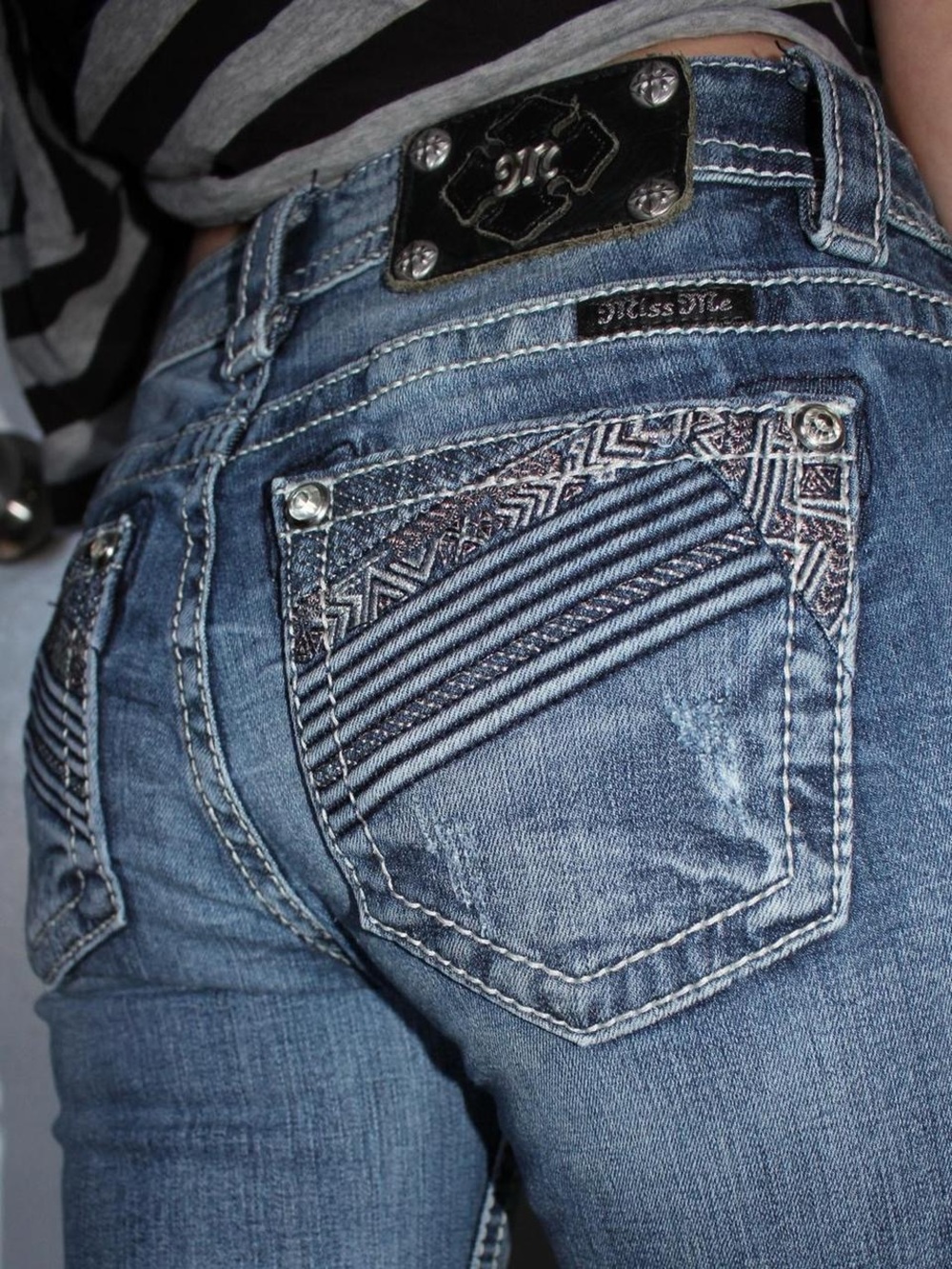 Miss Me Women's Blue Embroidered Pocket Jeans